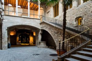 피카소 미술관: 우선 입장권 및 가이드 투어