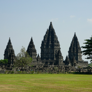 족자카르타 뿐뚝 스툼부 보로부두르 선라이즈 & 므라삐 지프 데이투어