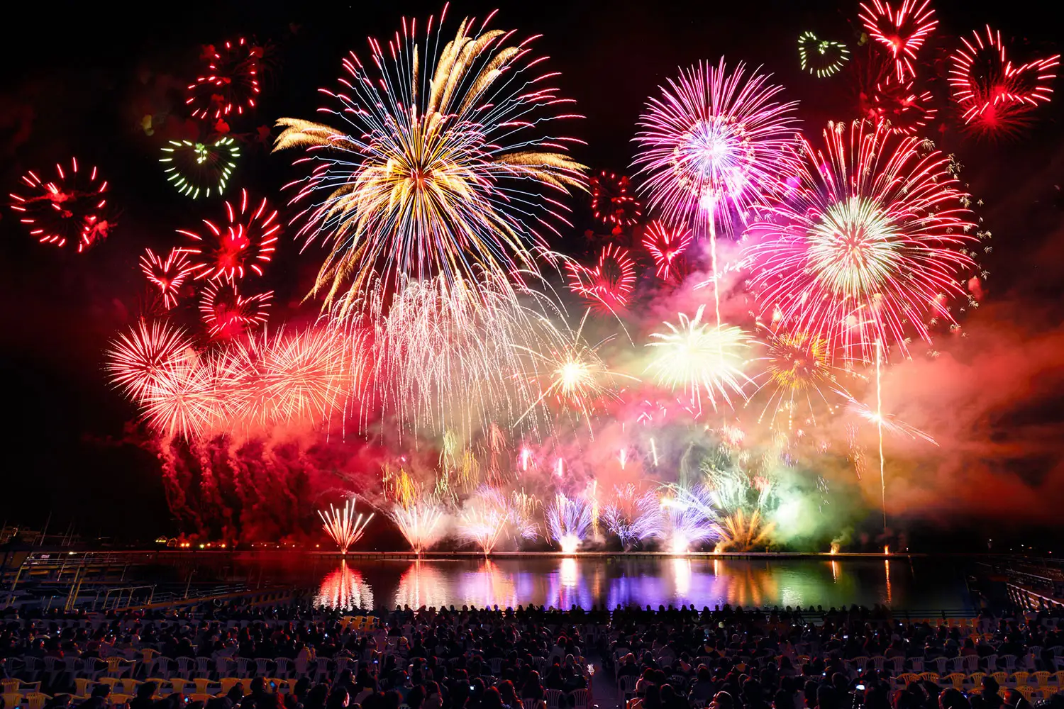 크리스마스 홀리 나이트 불꽃놀이